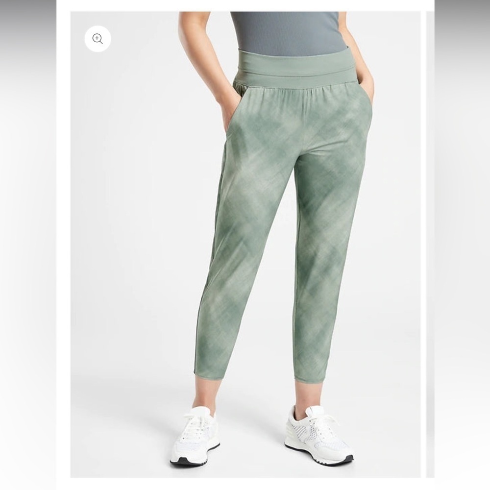NWT ATHLETA Nolita Slim Tapered Print Crop Jogger Sz 0 - Picture 2 of 16